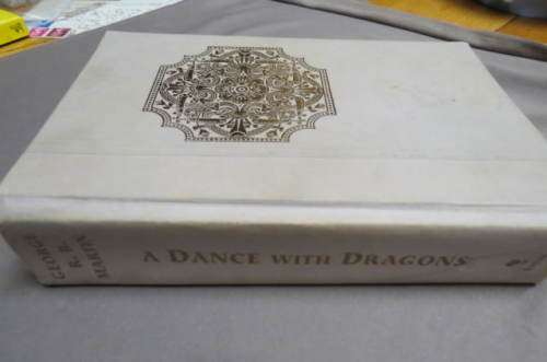 A Dance with Dragons. George R.R. Martin. Hard cover in one book. A song of ice and fire, nr 5